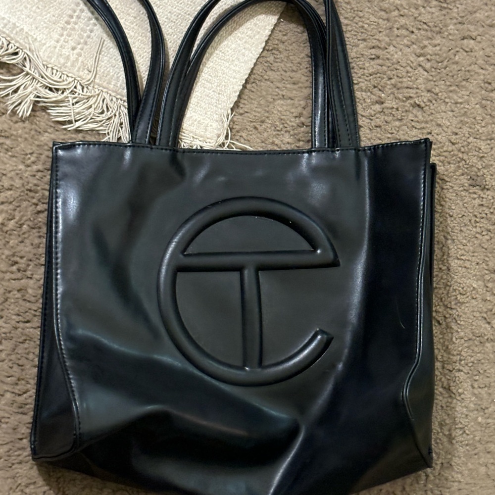 medium black telfar